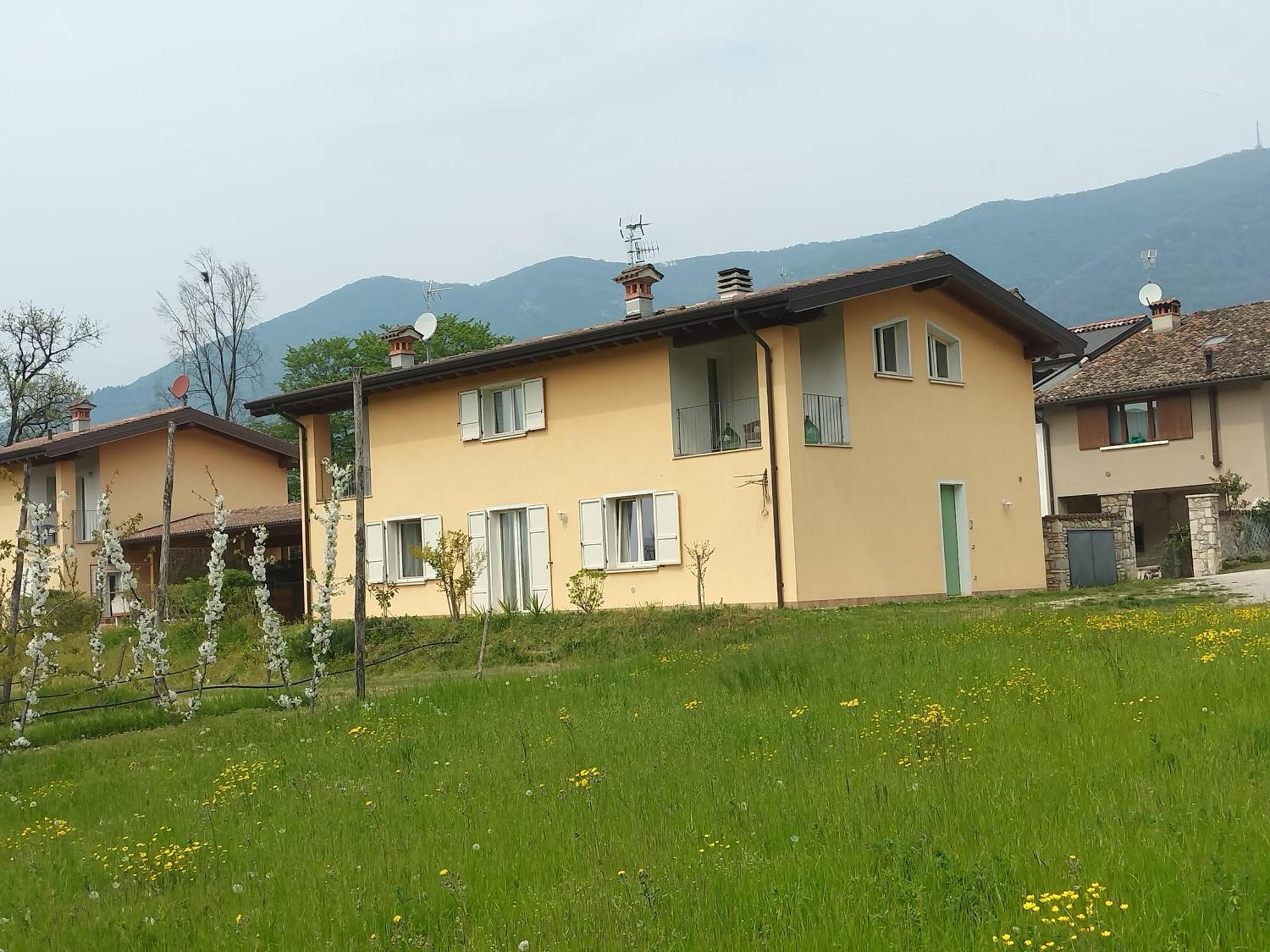 شقة Cascina Legnago Bilocale A 6 Chilometri Da Salo' Villanuova sul clisi المظهر الخارجي الصورة