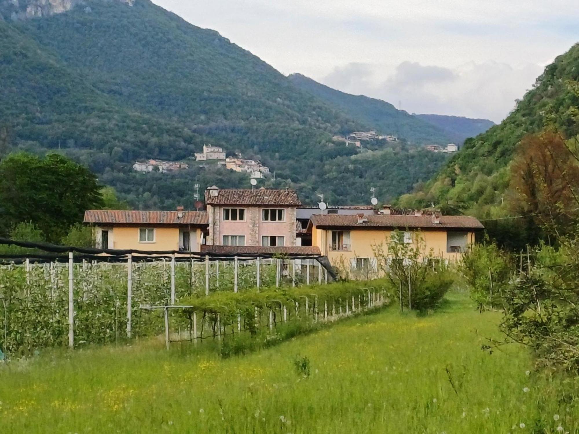 شقة Cascina Legnago Bilocale A 6 Chilometri Da Salo' Villanuova sul clisi المظهر الخارجي الصورة